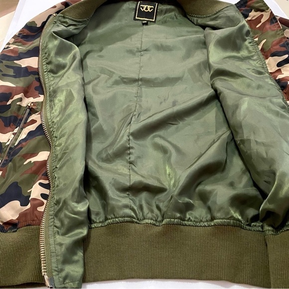 Lightweight Camo Nylon Bomber Jacket Woman Size 1X - Picture 9 of 15